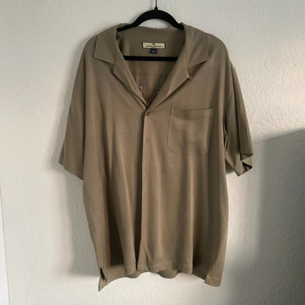 Tommy Bahama's Button Down Shirt 100% Silk "life is a beach, 365 a year" Size L